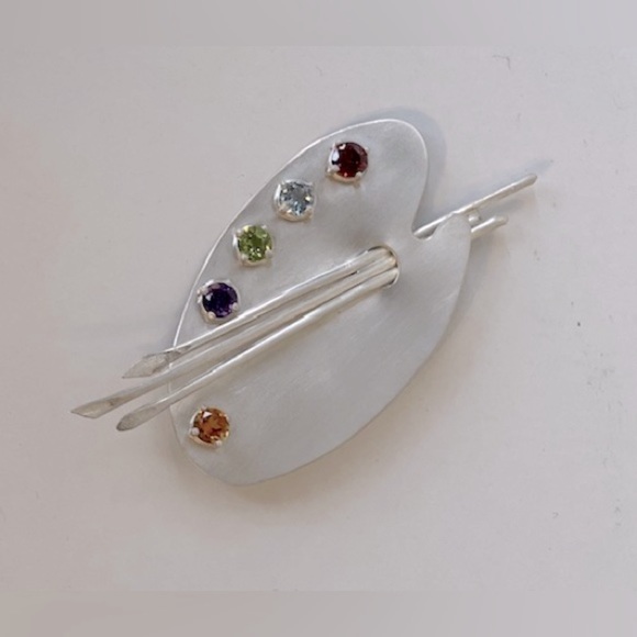 Semi precious gemstone brooch